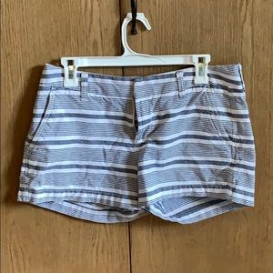 Striped GAP shorts